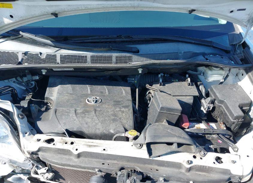 Photo 10 of 2014 Toyota Sienna XLE/LIMITED (VIN 5TDYK3DC9ES458868)