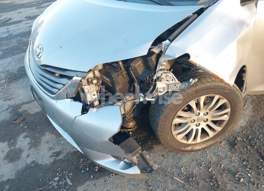 Photo 6 of 2014 Toyota Sienna XLE V6 8 PASSENGER (VIN 5TDYK3DC9ES475668)