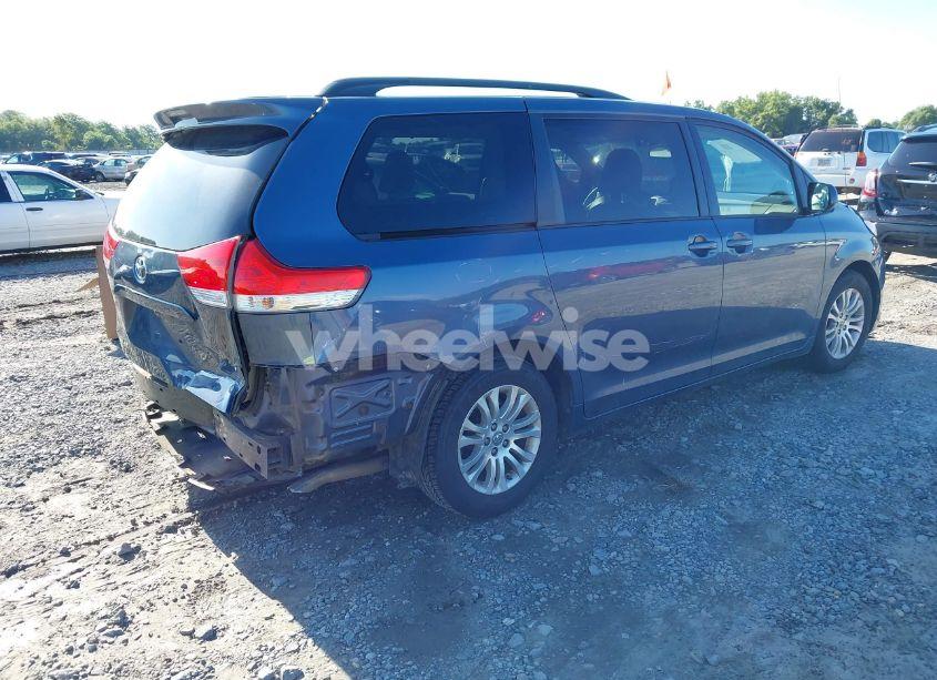 Photo 4 of 2014 Toyota Sienna XLE V6 8 PASSENGER (VIN 5TDYK3DC9ES526117)