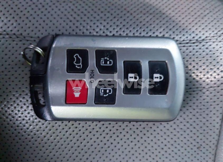 Photo 11 of 2015 Toyota Sienna LIMITED 7 PASSENGER (VIN 5TDYK3DC9FS542271)