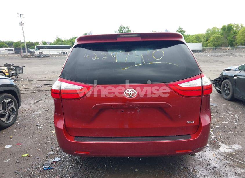 Photo 17 of 2015 Toyota Sienna XLE 8 PASSENGER (VIN 5TDYK3DC9FS569714)