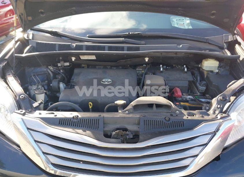 Photo 10 of 2015 Toyota Sienna XLE 8 PASSENGER (VIN 5TDYK3DC9FS581944)