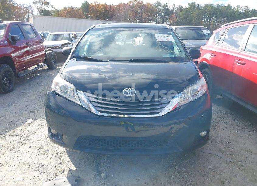 Photo 12 of 2015 Toyota Sienna XLE 8 PASSENGER (VIN 5TDYK3DC9FS581944)