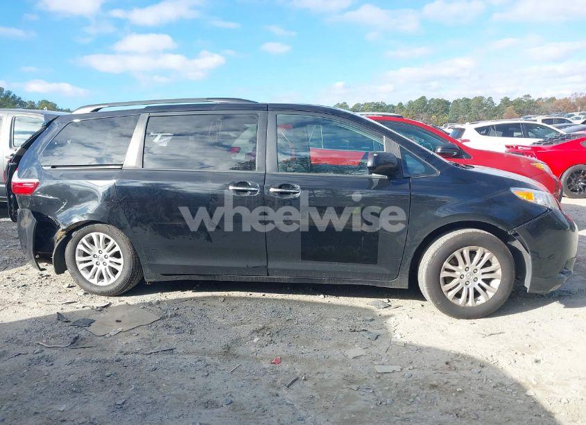 Photo 13 of 2015 Toyota Sienna XLE 8 PASSENGER (VIN 5TDYK3DC9FS581944)