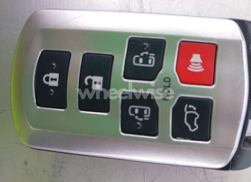 Photo 11 of 2015 Toyota Sienna XLE 8 PASSENGER (VIN 5TDYK3DC9FS611086)