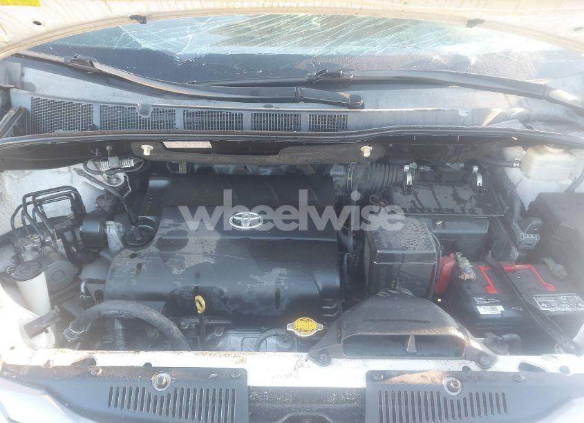 Photo 10 of 2015 Toyota Sienna XLE/LIMITED (VIN 5TDYK3DC9FS633525)