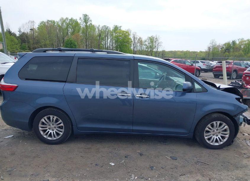 Photo 14 of 2015 Toyota Sienna XLE 8 PASSENGER (VIN 5TDYK3DC9FS653421)