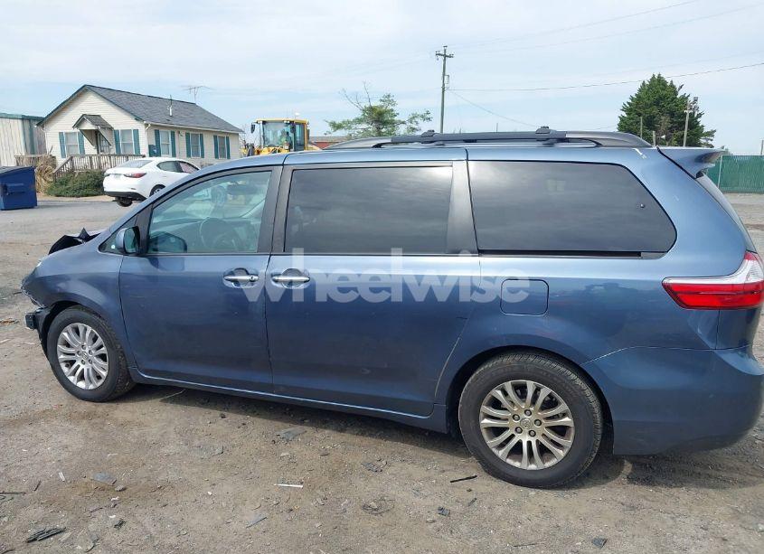 Photo 15 of 2015 Toyota Sienna XLE 8 PASSENGER (VIN 5TDYK3DC9FS653421)