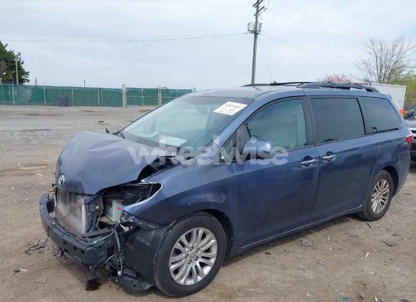 Photo 2 of 2015 Toyota Sienna XLE 8 PASSENGER (VIN 5TDYK3DC9FS653421)