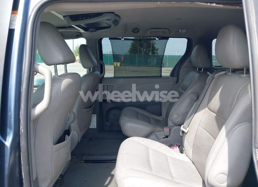 Photo 8 of 2015 Toyota Sienna XLE 8 PASSENGER (VIN 5TDYK3DC9FS653421)
