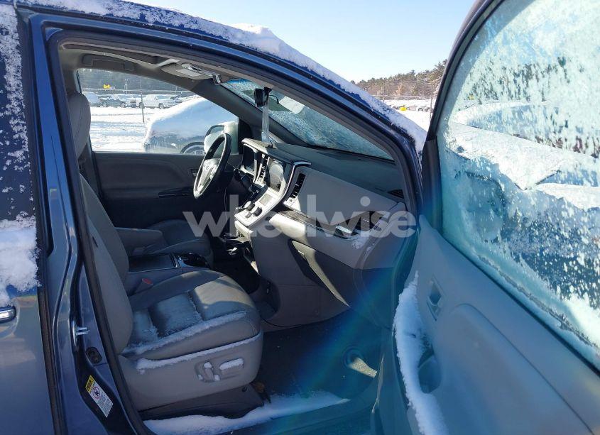 Photo 5 of 2015 Toyota Sienna XLE 8 PASSENGER (VIN 5TDYK3DC9FS665617)