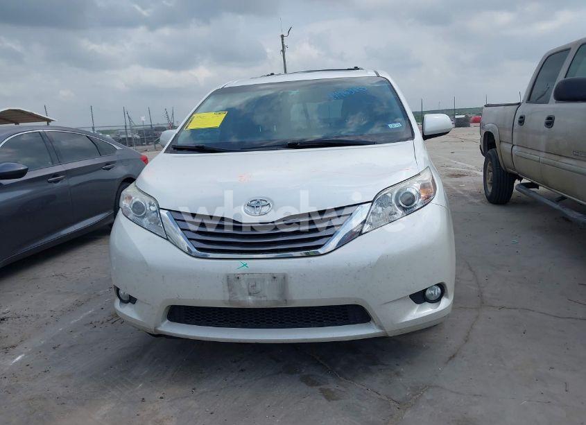 Photo 12 of 2015 Toyota Sienna XLE 8 PASSENGER (VIN 5TDYK3DC9FS686953)