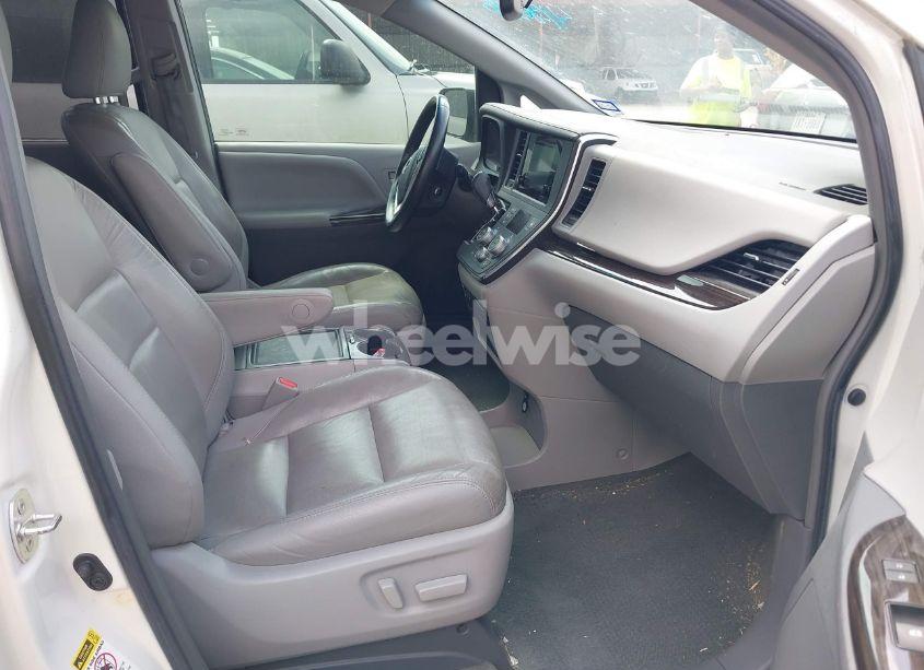 Photo 5 of 2015 Toyota Sienna XLE 8 PASSENGER (VIN 5TDYK3DC9FS686953)