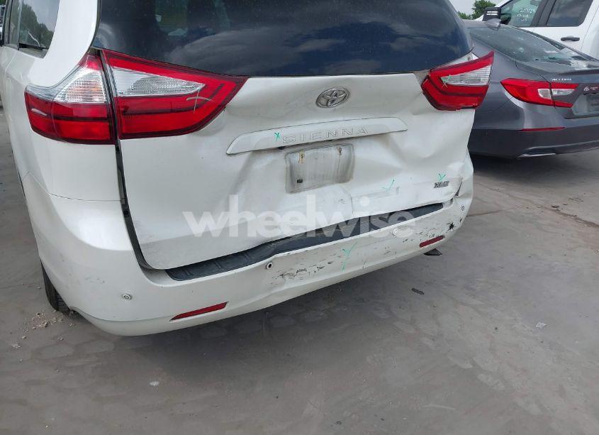 Photo 6 of 2015 Toyota Sienna XLE 8 PASSENGER (VIN 5TDYK3DC9FS686953)