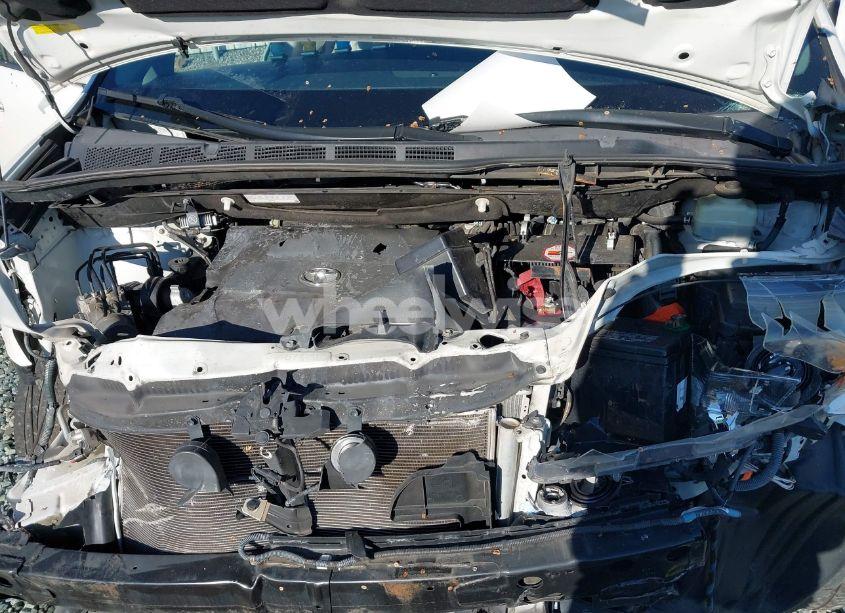 Photo 10 of 2016 Toyota Sienna XLE PREMIUM 8 PASSENGER (VIN 5TDYK3DC9GS754220)