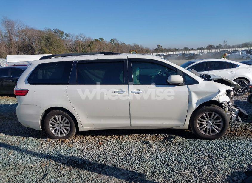 Photo 14 of 2016 Toyota Sienna XLE PREMIUM 8 PASSENGER (VIN 5TDYK3DC9GS754220)