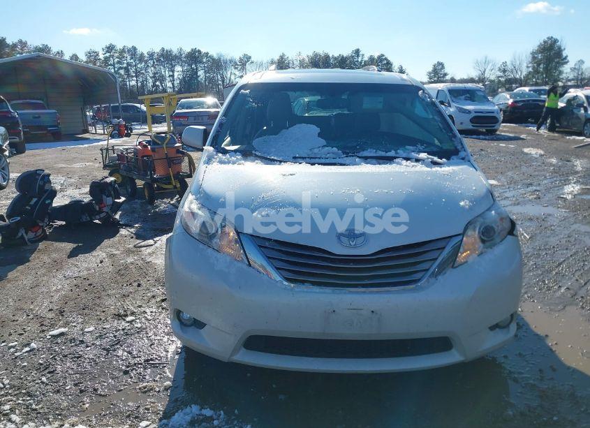 Photo 12 of 2016 Toyota Sienna XLE PREMIUM 8 PASSENGER (VIN 5TDYK3DC9GS756291)