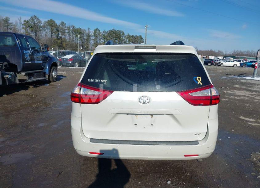 Photo 16 of 2016 Toyota Sienna XLE PREMIUM 8 PASSENGER (VIN 5TDYK3DC9GS756291)