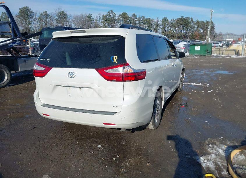 Photo 4 of 2016 Toyota Sienna XLE PREMIUM 8 PASSENGER (VIN 5TDYK3DC9GS756291)