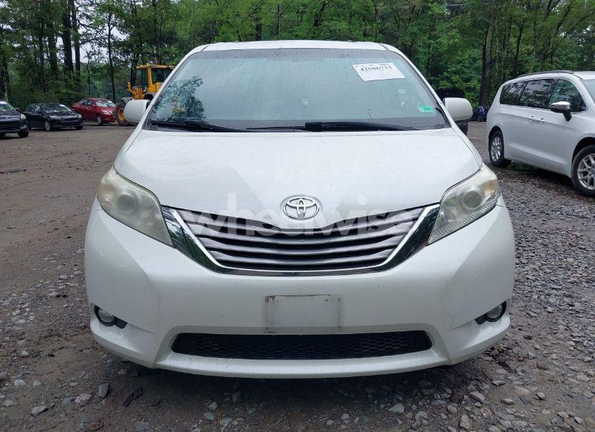 Photo 12 of 2016 Toyota Sienna XLE 8 PASSENGER (VIN 5TDYK3DC9GS756582)