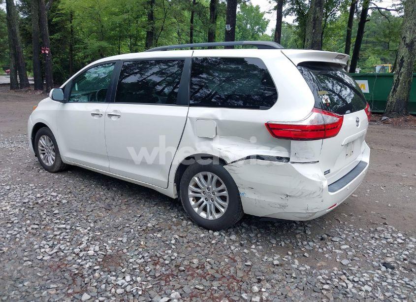 Photo 3 of 2016 Toyota Sienna XLE 8 PASSENGER (VIN 5TDYK3DC9GS756582)