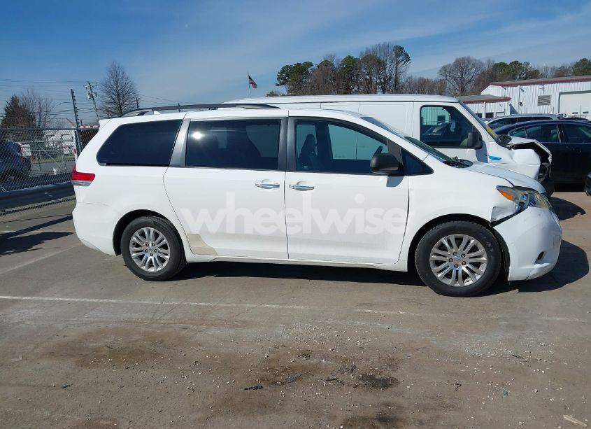 Photo 13 of 2011 Toyota Sienna XLE/LIMITED (VIN 5TDYK3DCXBS043733)
