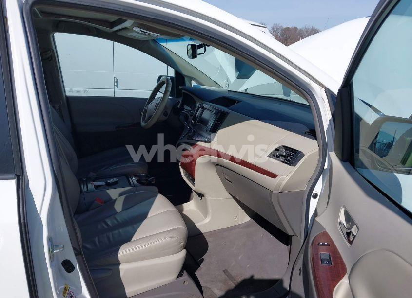 Photo 5 of 2011 Toyota Sienna XLE/LIMITED (VIN 5TDYK3DCXBS043733)