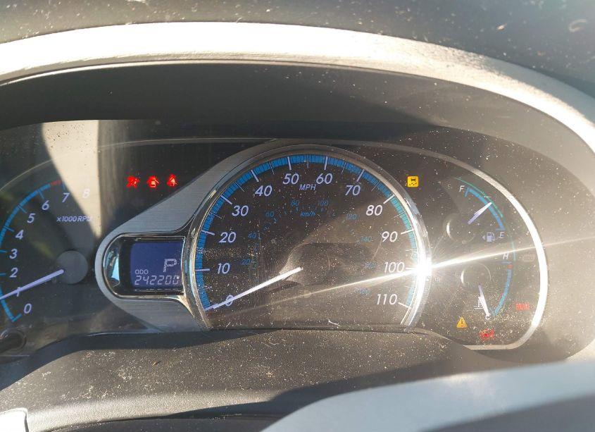 Photo 7 of 2011 Toyota Sienna XLE V6 (VIN 5TDYK3DCXBS102750)