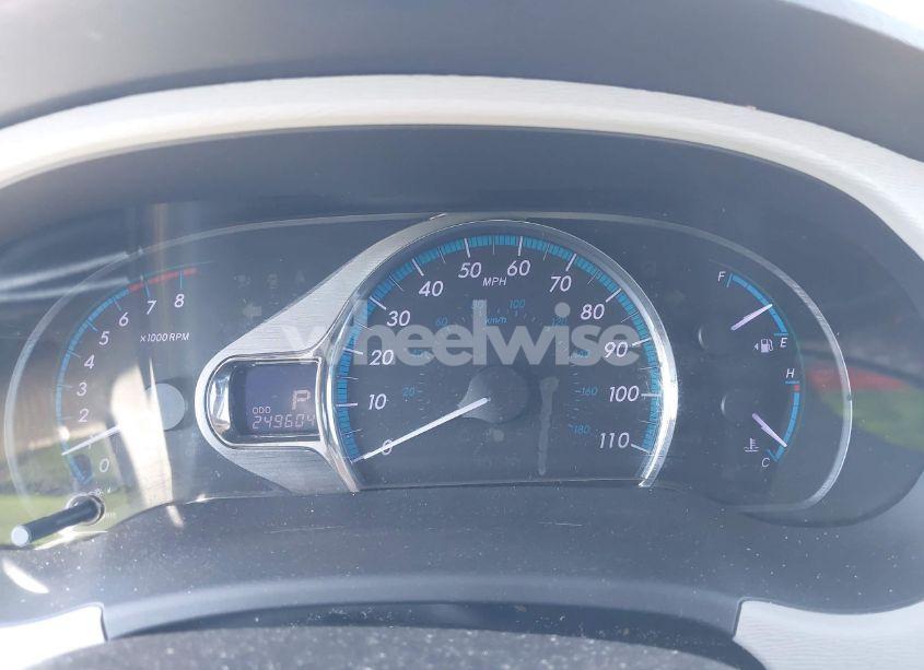 Photo 7 of 2011 Toyota Sienna XLE V6 (VIN 5TDYK3DCXBS113344)