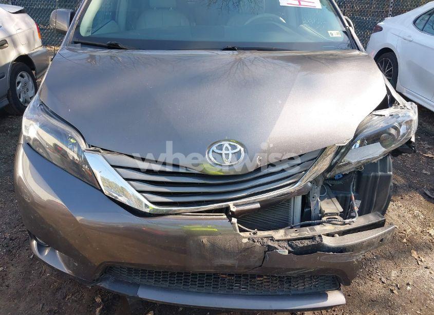 Photo 10 of 2011 Toyota Sienna XLE V6 (VIN 5TDYK3DCXBS129995)