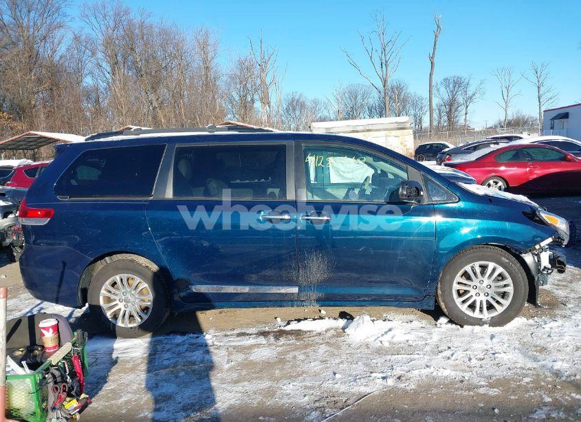 Photo 13 of 2011 Toyota Sienna XLE V6 (VIN 5TDYK3DCXBS174578)