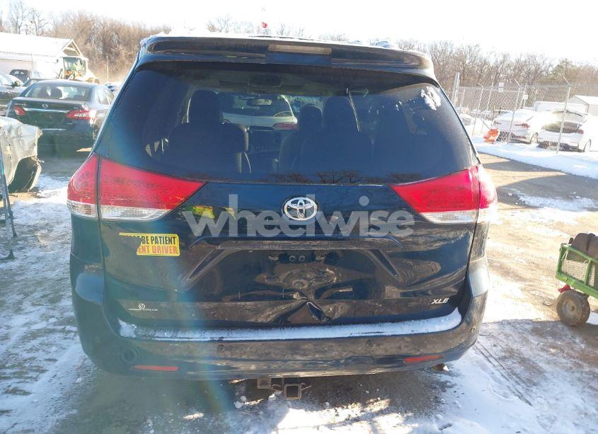 Photo 16 of 2011 Toyota Sienna XLE V6 (VIN 5TDYK3DCXBS174578)