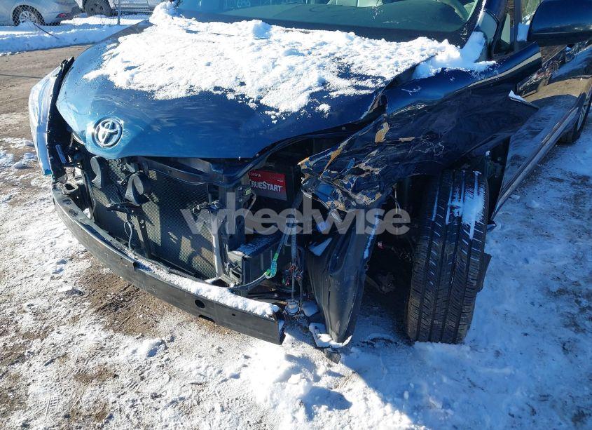 Photo 6 of 2011 Toyota Sienna XLE V6 (VIN 5TDYK3DCXBS174578)