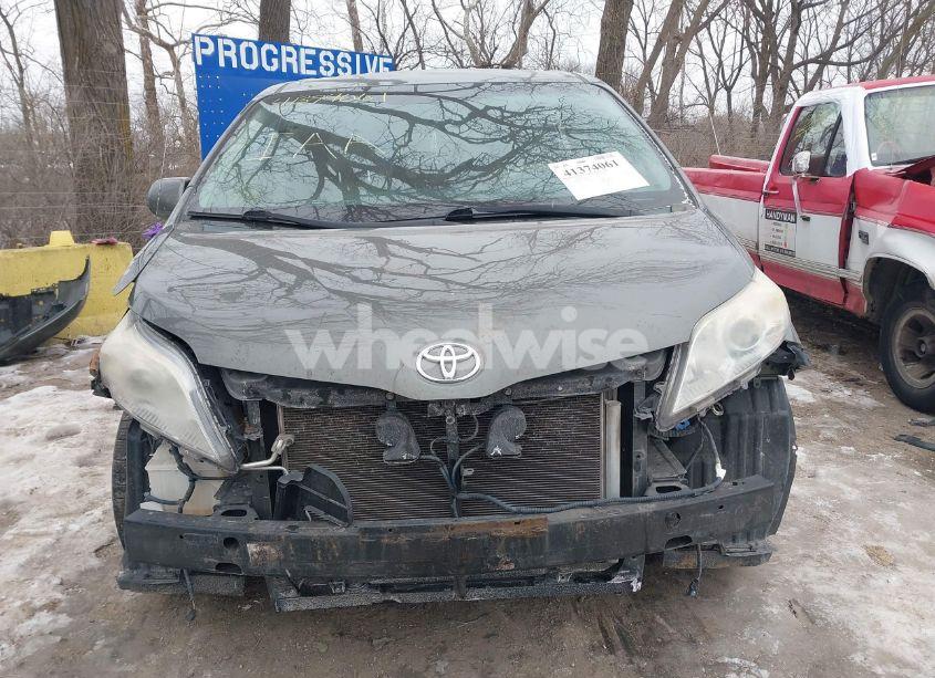 Photo 13 of 2012 Toyota Sienna XLE V6 8 PASSENGER (VIN 5TDYK3DCXCS206978)