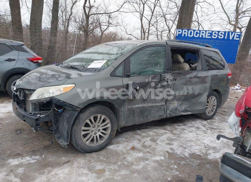 Photo 15 of 2012 Toyota Sienna XLE V6 8 PASSENGER (VIN 5TDYK3DCXCS206978)