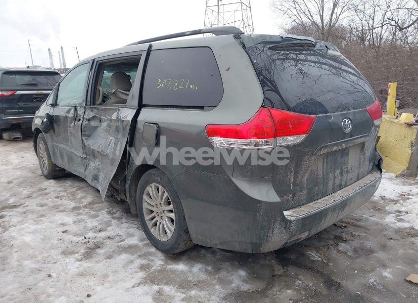 Photo 3 of 2012 Toyota Sienna XLE V6 8 PASSENGER (VIN 5TDYK3DCXCS206978)