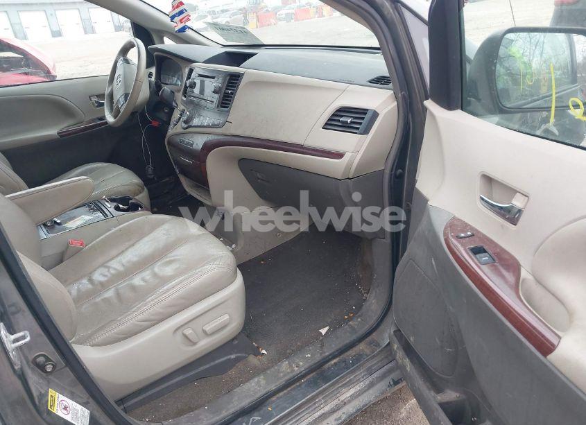 Photo 5 of 2012 Toyota Sienna XLE V6 8 PASSENGER (VIN 5TDYK3DCXCS206978)