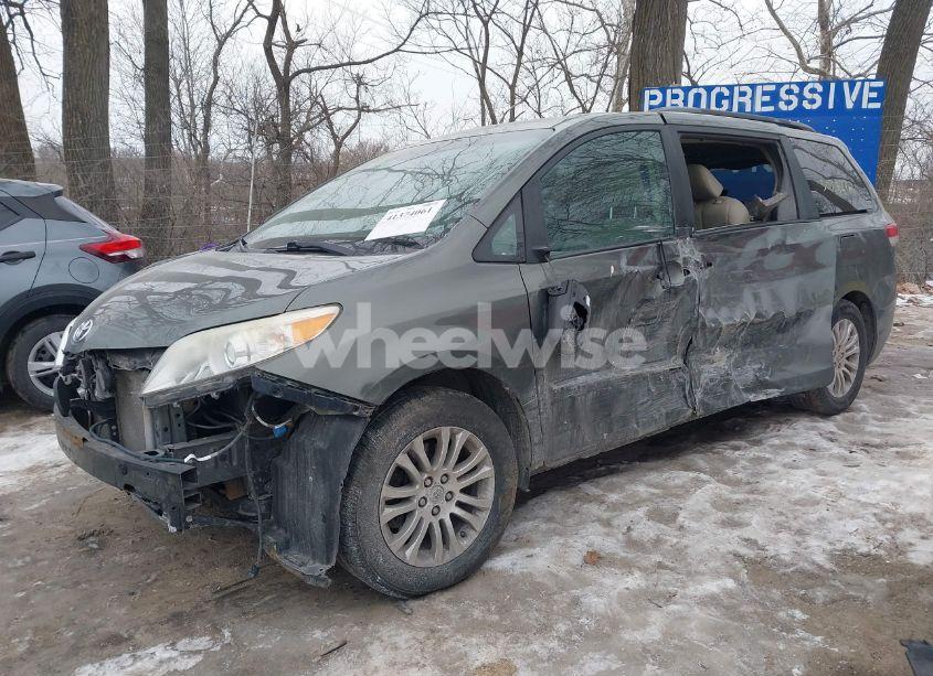 Photo 6 of 2012 Toyota Sienna XLE V6 8 PASSENGER (VIN 5TDYK3DCXCS206978)