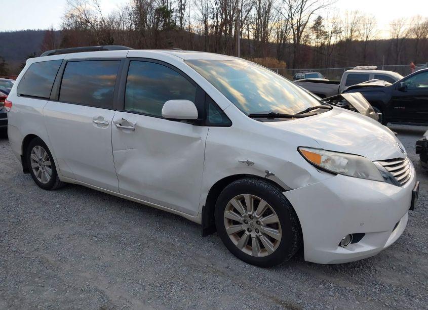 Photo 6 of 2012 Toyota Sienna XLE/LIMITED (VIN 5TDYK3DCXCS217124)