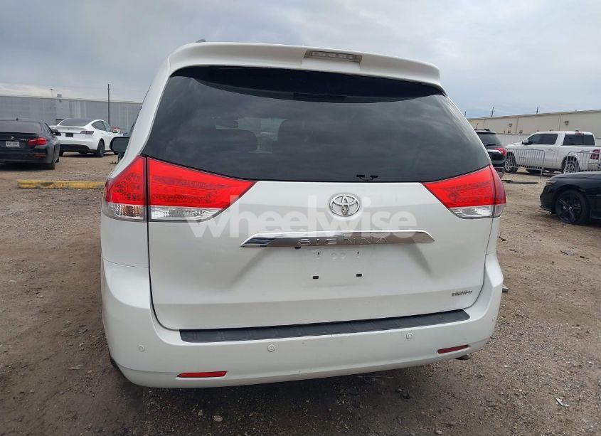 Photo 17 of 2012 Toyota Sienna XLE/LIMITED (VIN 5TDYK3DCXCS229015)