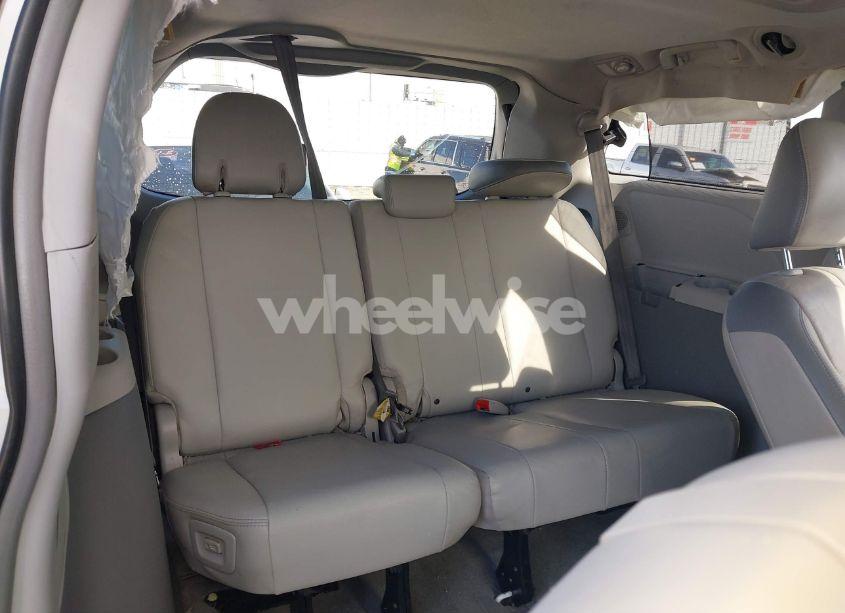 Photo 19 of 2012 Toyota Sienna XLE/LIMITED (VIN 5TDYK3DCXCS229015)