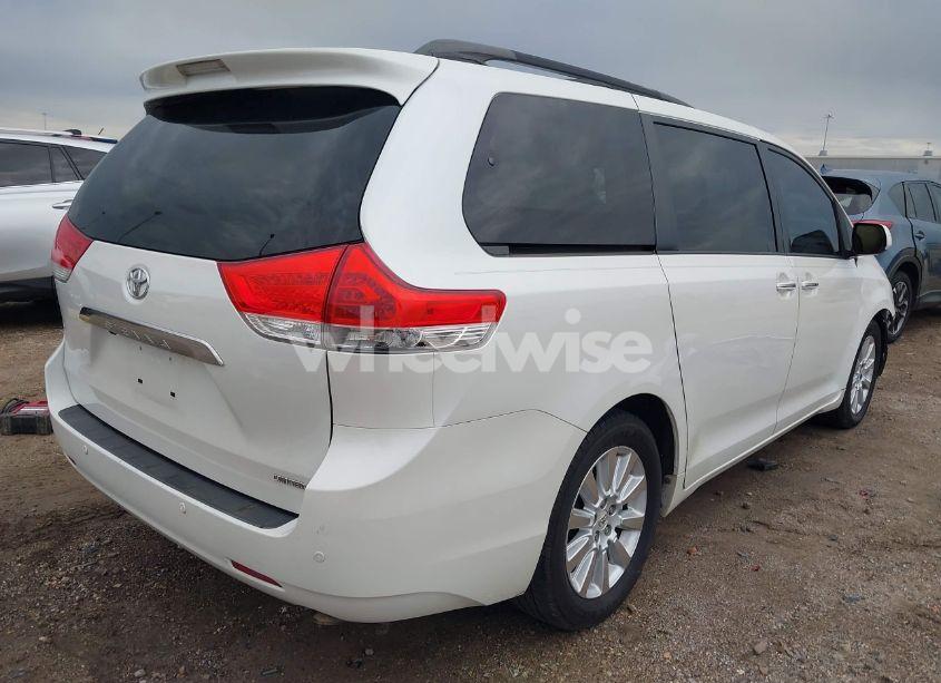 Photo 4 of 2012 Toyota Sienna XLE/LIMITED (VIN 5TDYK3DCXCS229015)