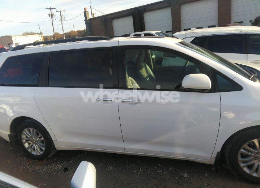Photo 14 of 2012 Toyota Sienna XLE/LIMITED (VIN 5TDYK3DCXCS242122)