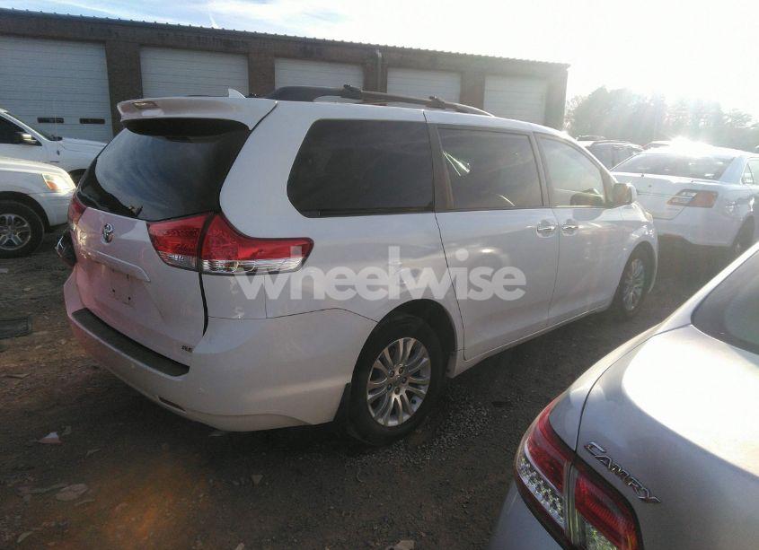 Photo 4 of 2012 Toyota Sienna XLE/LIMITED (VIN 5TDYK3DCXCS242122)