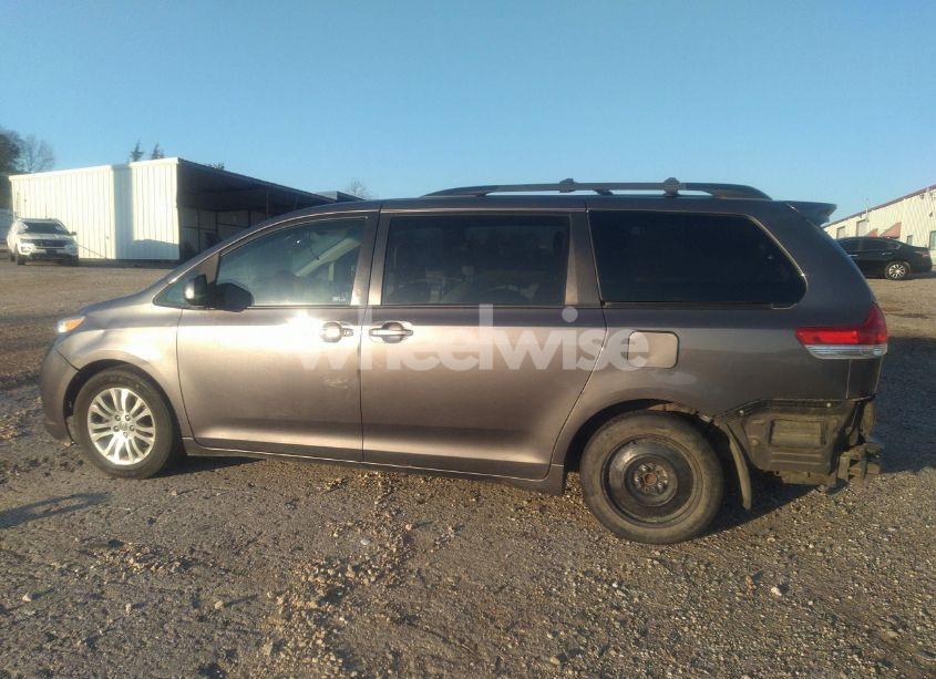 Photo 14 of 2012 Toyota Sienna XLE V6 8 PASSENGER (VIN 5TDYK3DCXCS249622)