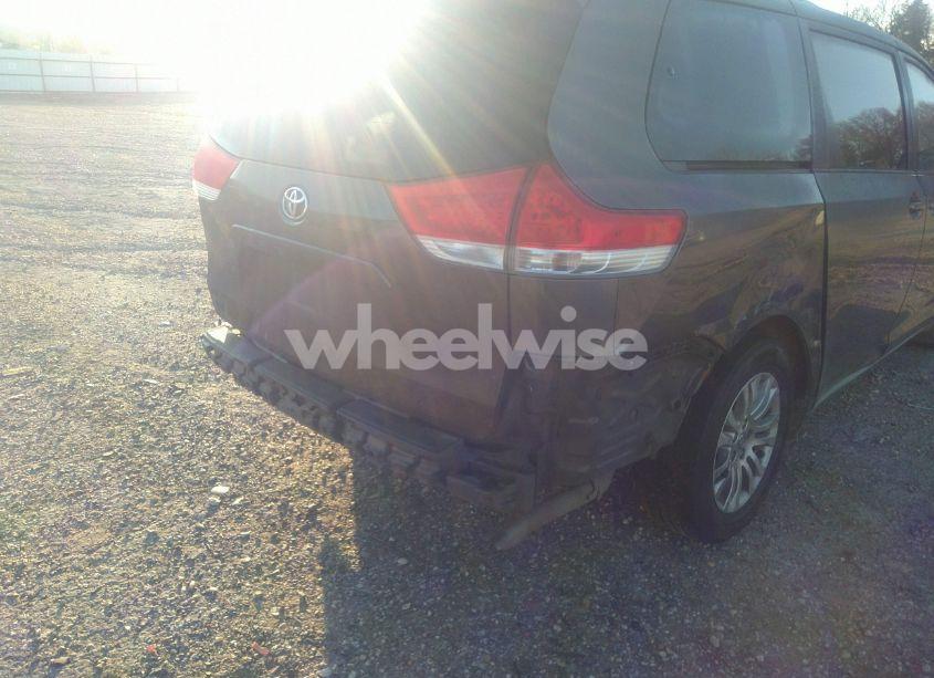Photo 6 of 2012 Toyota Sienna XLE V6 8 PASSENGER (VIN 5TDYK3DCXCS249622)