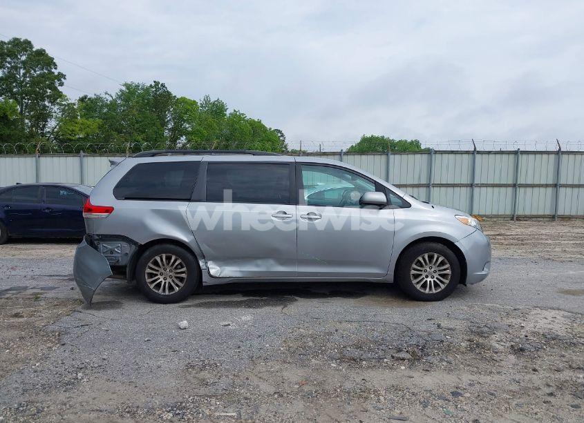 Photo 13 of 2012 Toyota Sienna XLE V6 8 PASSENGER (VIN 5TDYK3DCXCS260040)