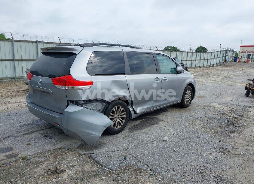 Photo 4 of 2012 Toyota Sienna XLE V6 8 PASSENGER (VIN 5TDYK3DCXCS260040)