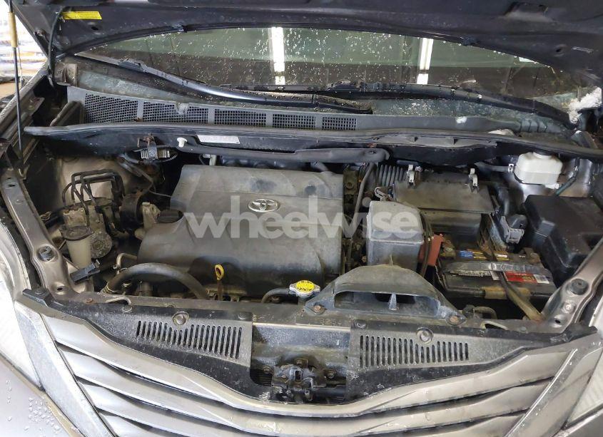 Photo 10 of 2012 Toyota Sienna XLE V6 8 PASSENGER (VIN 5TDYK3DCXCS267974)