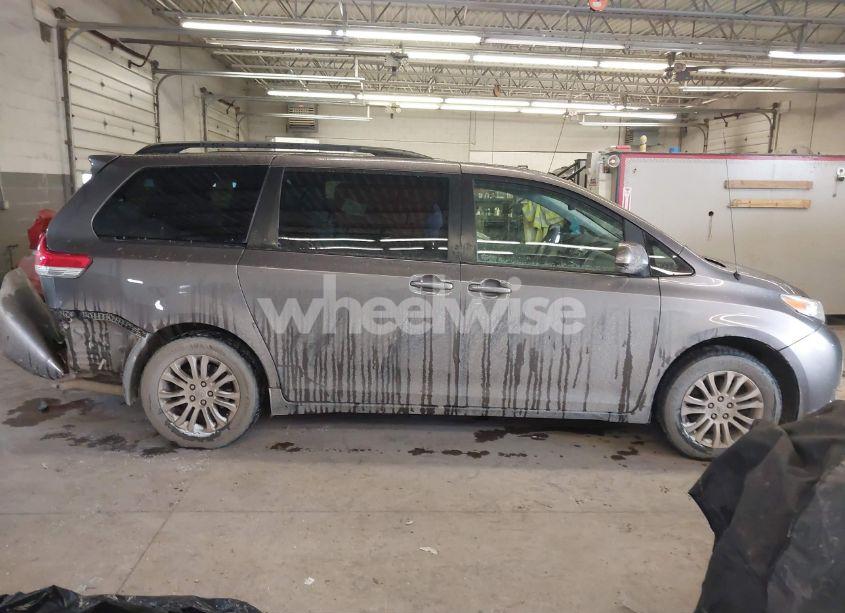 Photo 13 of 2012 Toyota Sienna XLE V6 8 PASSENGER (VIN 5TDYK3DCXCS267974)